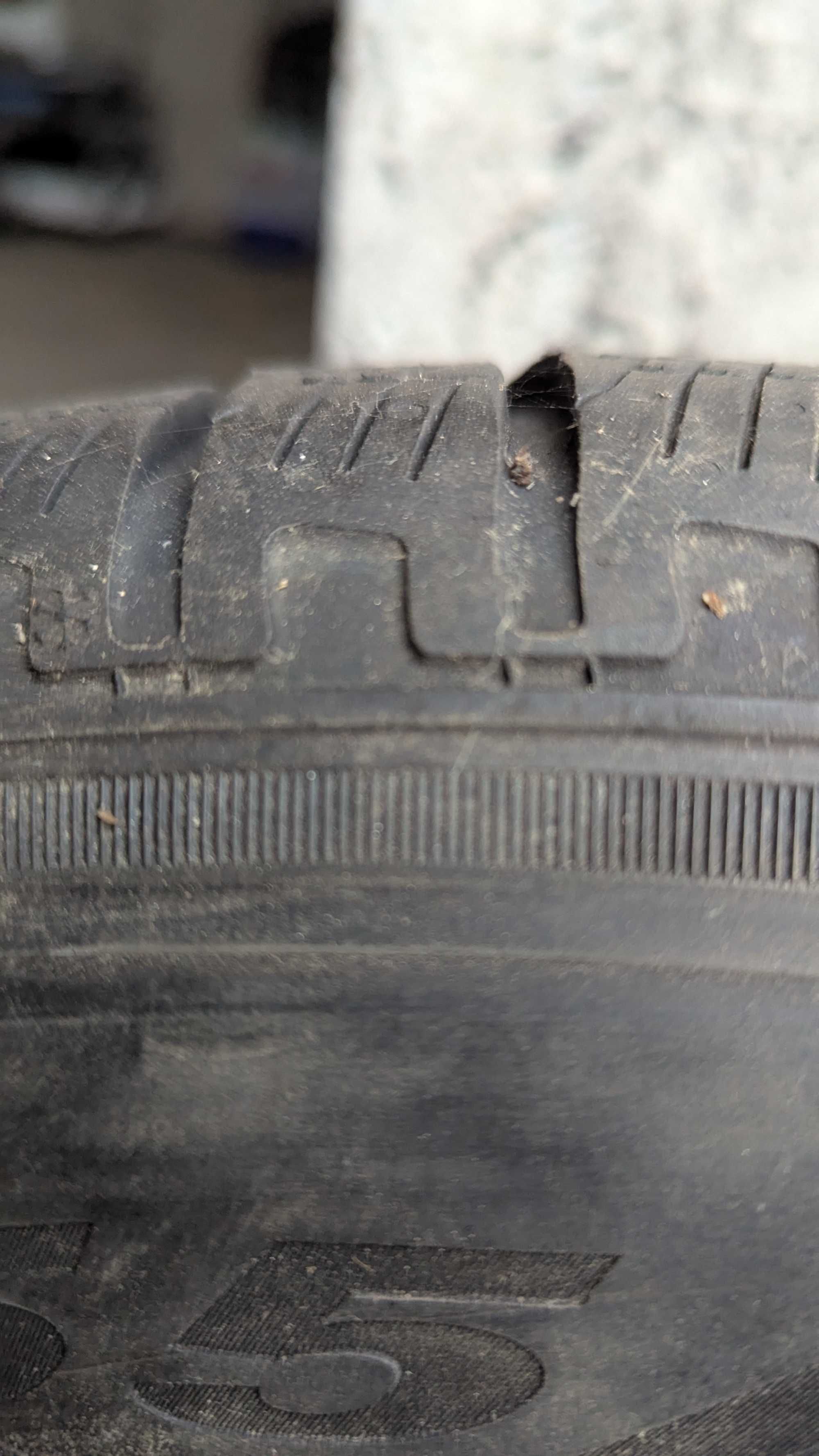 Комплект зимових шин PIRELLI