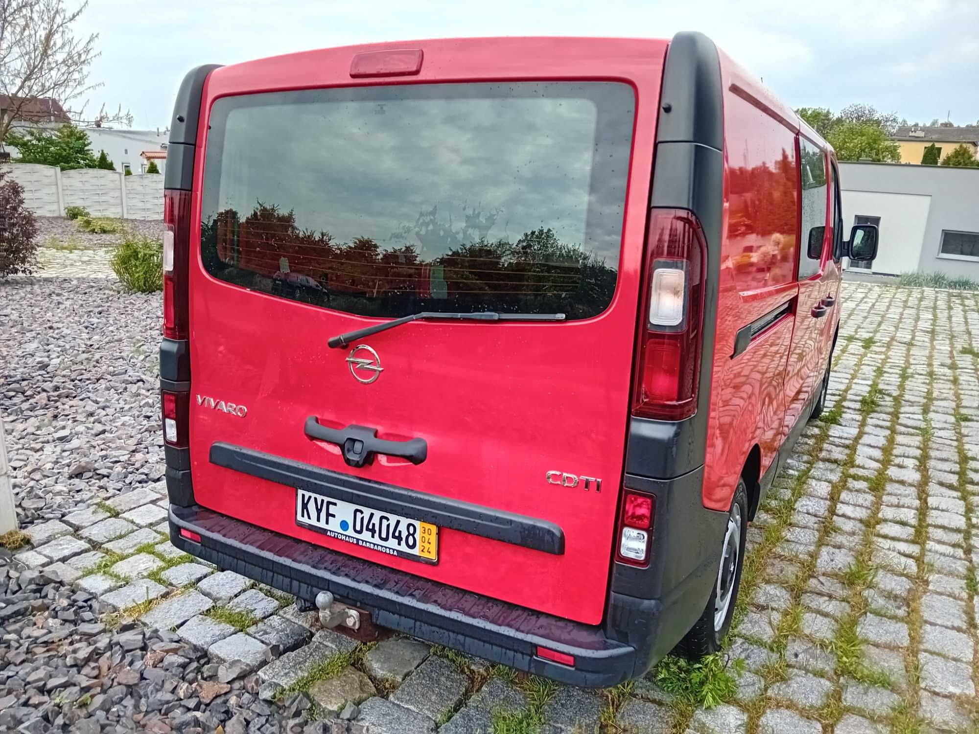 Opel Vivaro Renault Trafic  1 właściciel cena Brutto