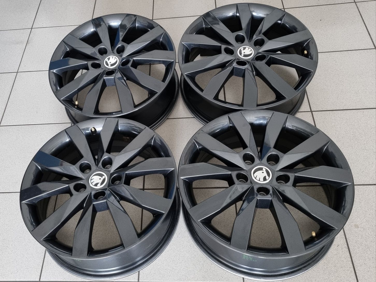 Felgi Alu 17" Skoda Octavia III 3 II 2 5x112 BdbStan Oryginalne