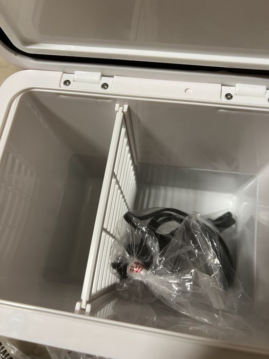 міні-холодильник Reemix моделі KM-26