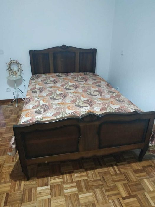 2 Camas em Madeira, Mesmo Tamanho – 60€