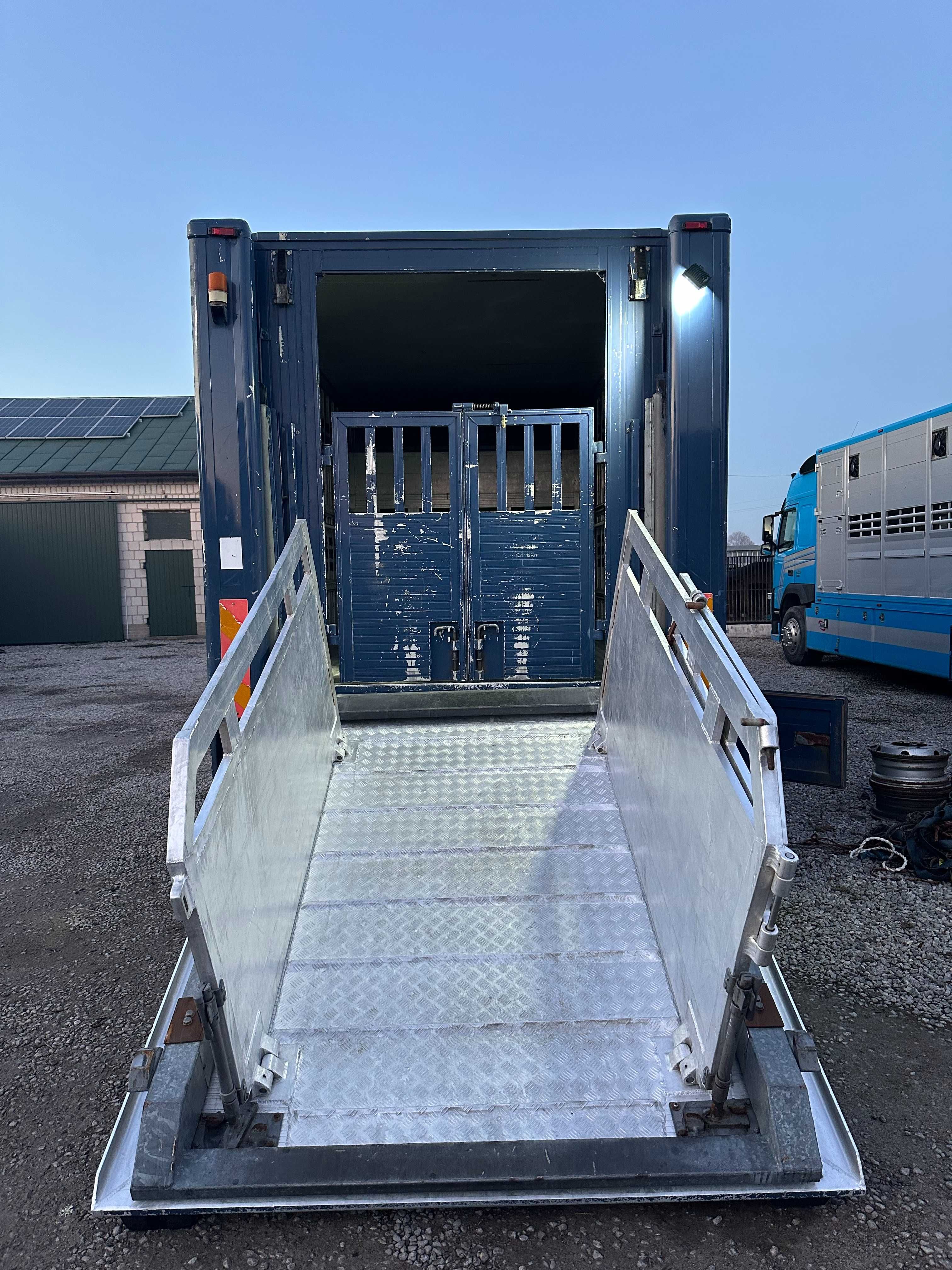 Mercedes ATEGO 1224 zabudowa PLAVAC do żywca/do przewozu zwierząt