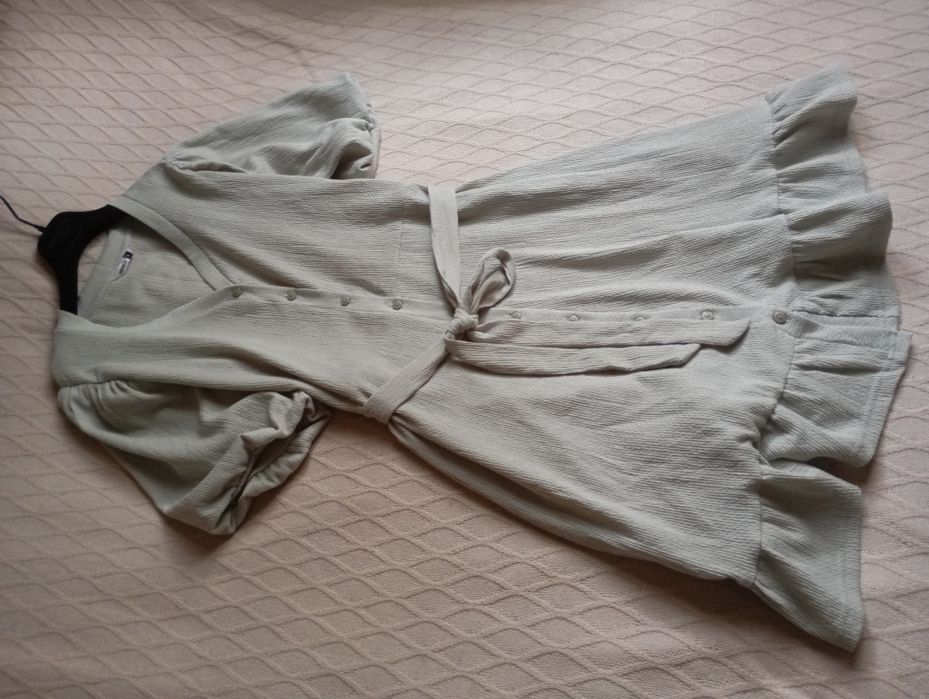 Szałwiowa miętowa sukienka na lato L tkanina strukturalna