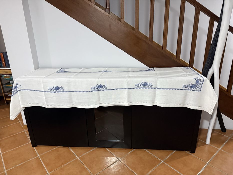 Toalha linho branco com bordado a mao