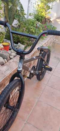 Bicicleta BMX…