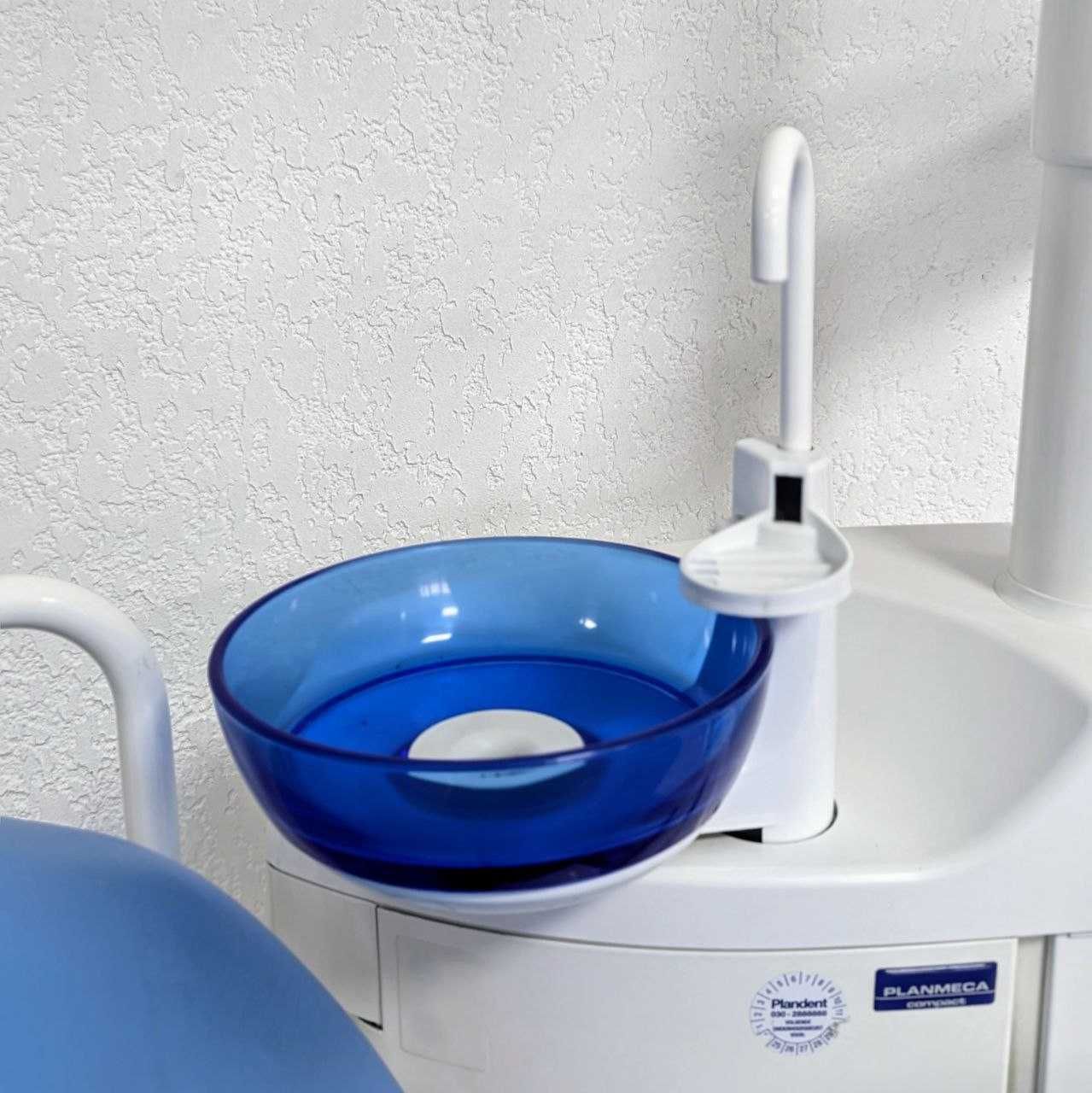Стоматологічна установка Planmeca Compact