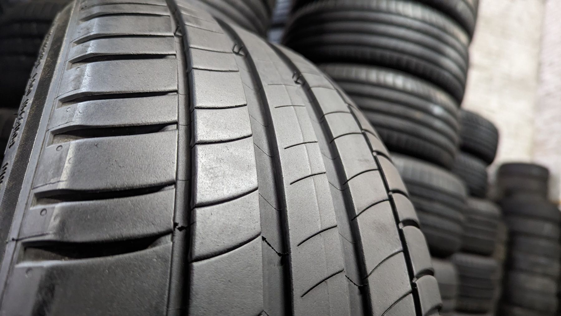 Шина 225/55 R 17 Michelin Primacy 3. Одне колесо. Розпаровка.