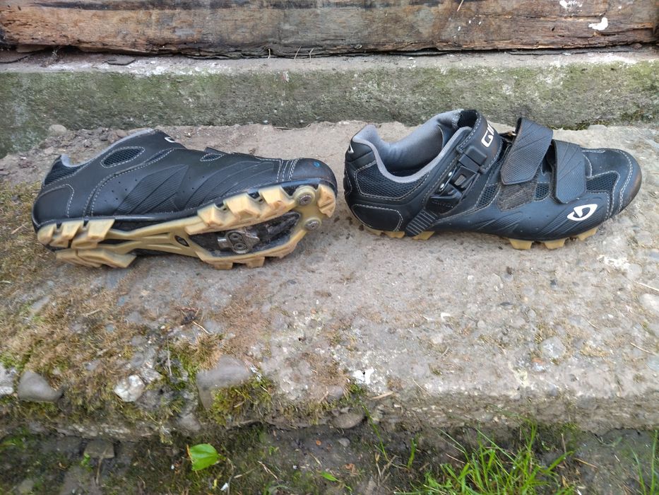 велообув МТВ і шосе