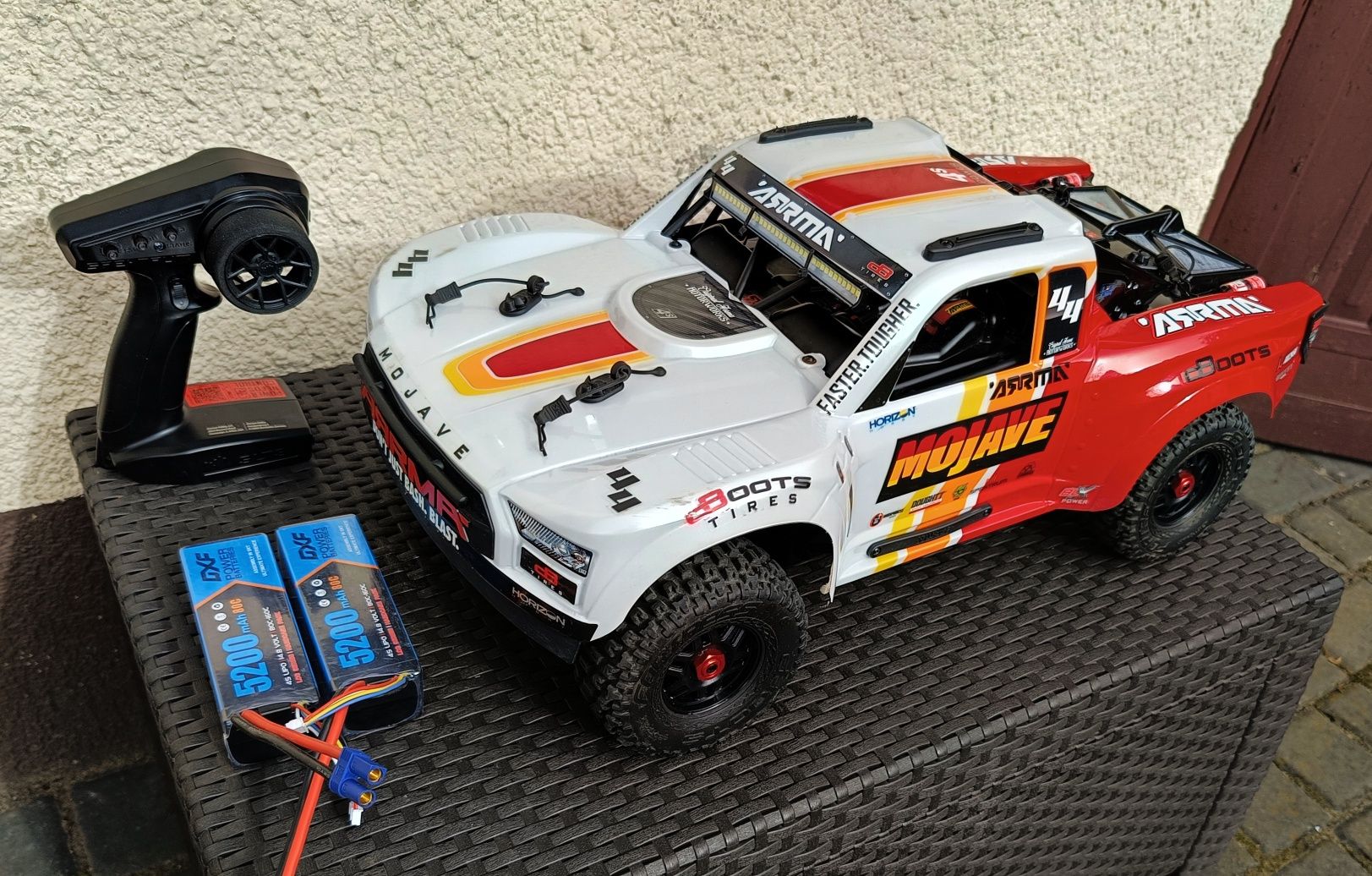 Model RC Arrma Mojave 4s+ pakiety+ dumbo RC z żyroskopem