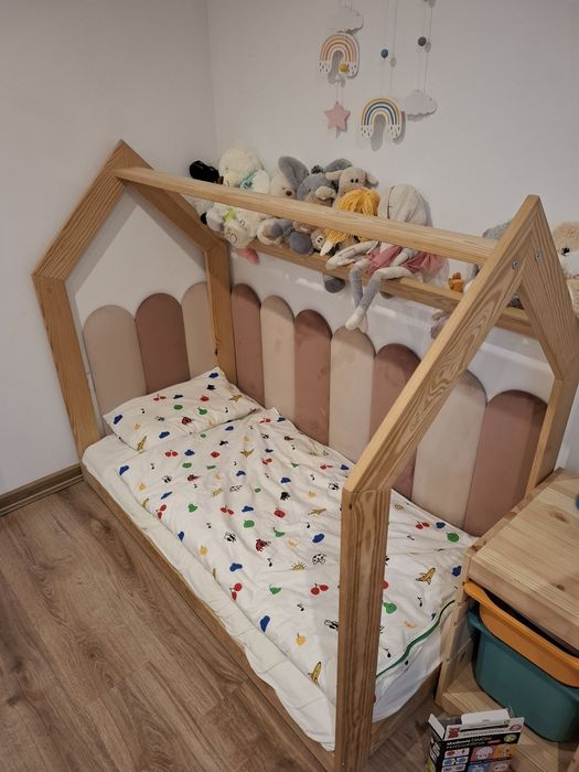 Łóżko dziecięce domek