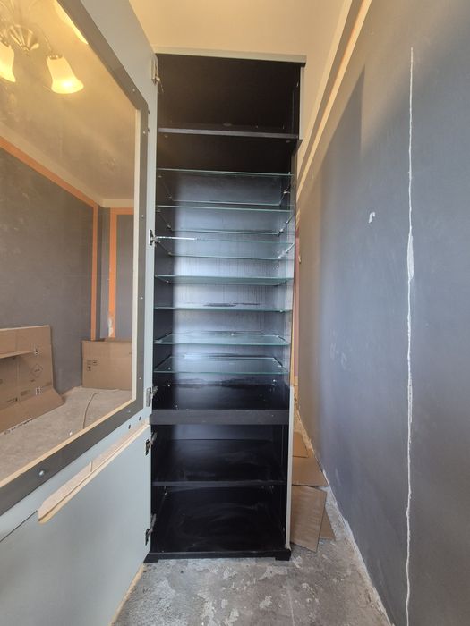 Witryna drewno szkło