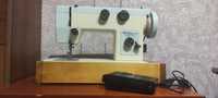 Єлектромеханічна швейна машинка