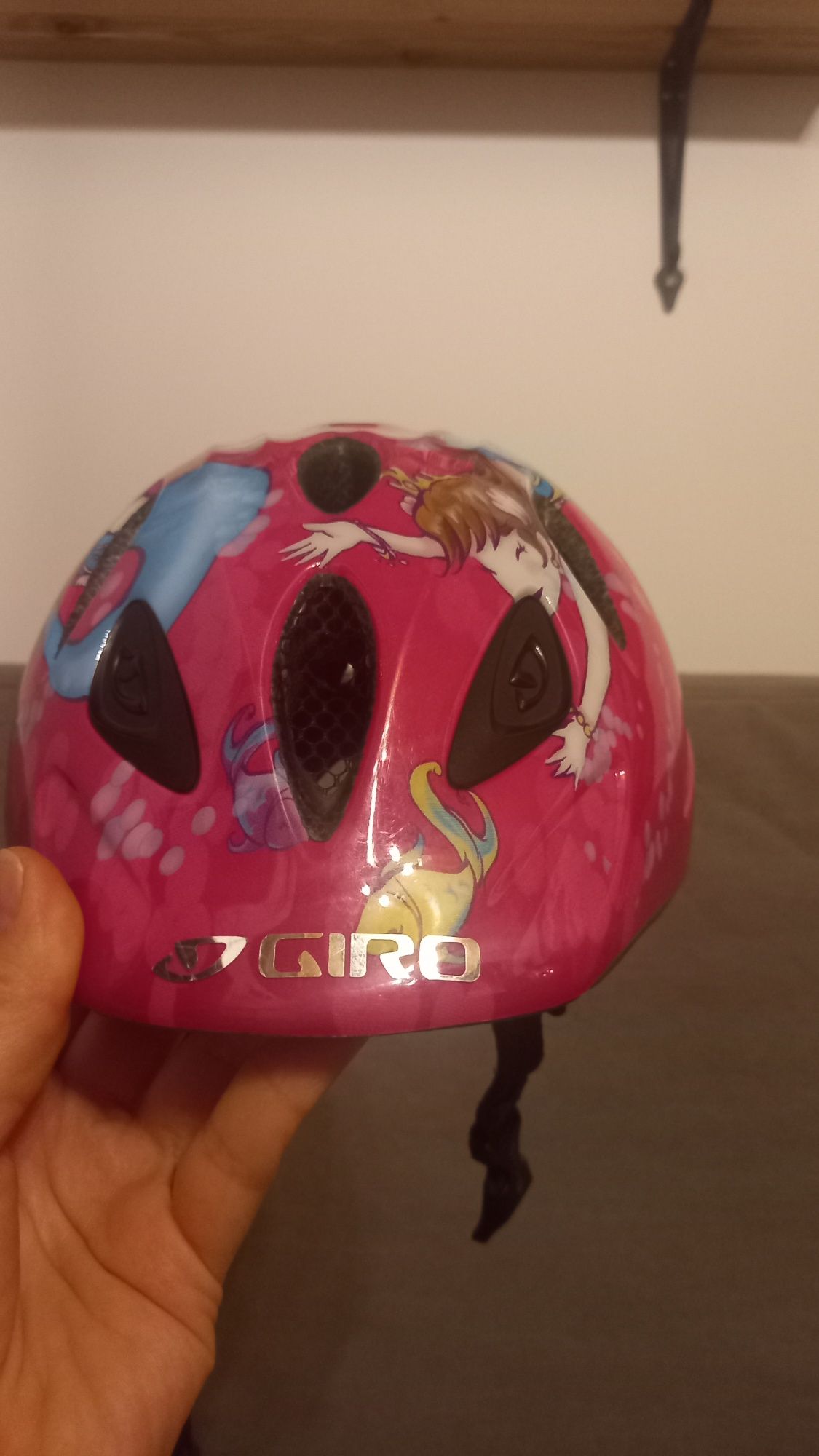 Kask dziewczęcy Giro z odblaskiem JAK NOWY