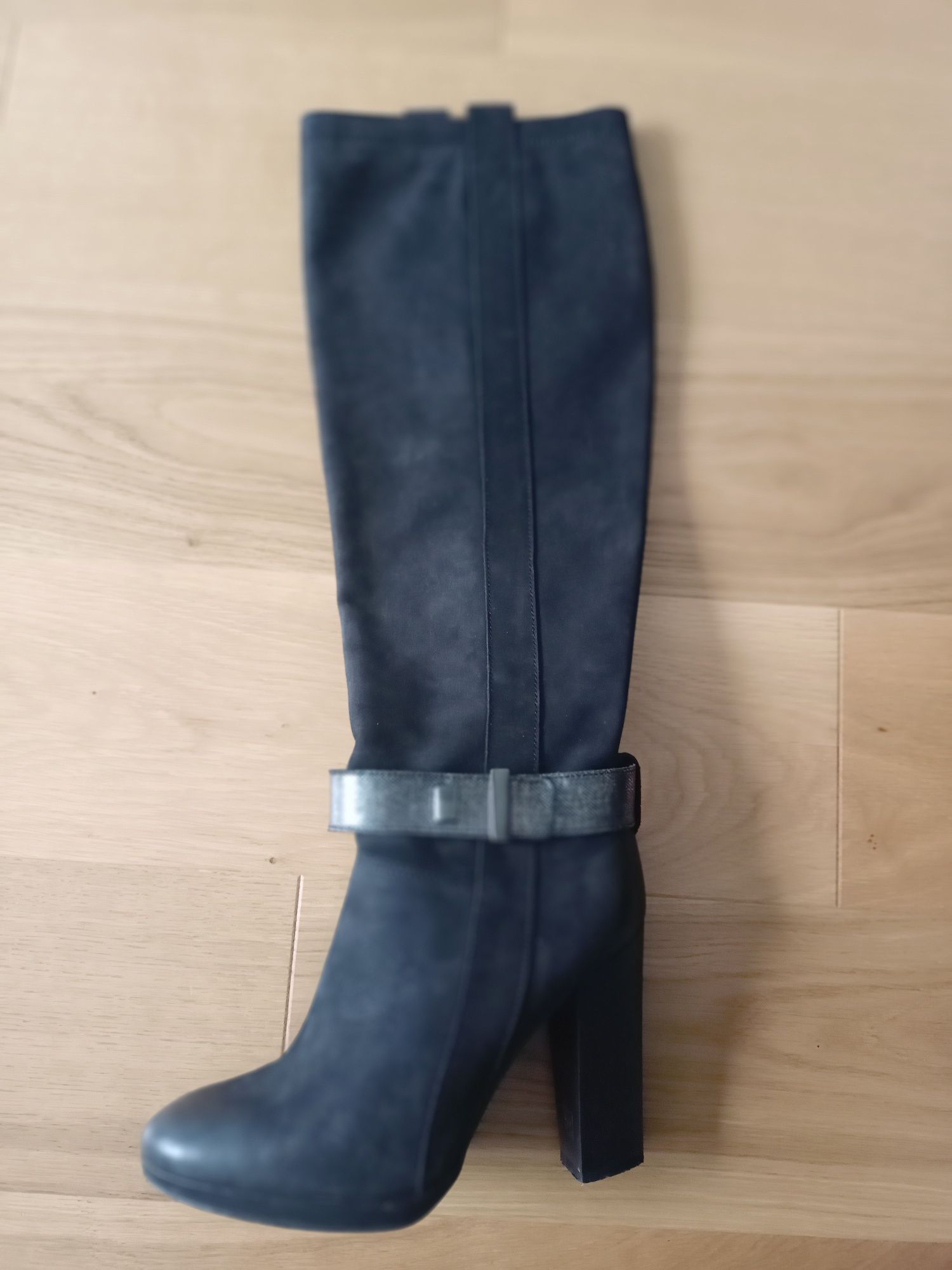 Kozaki Carinii eleganckie w bardzo dobrym stanie