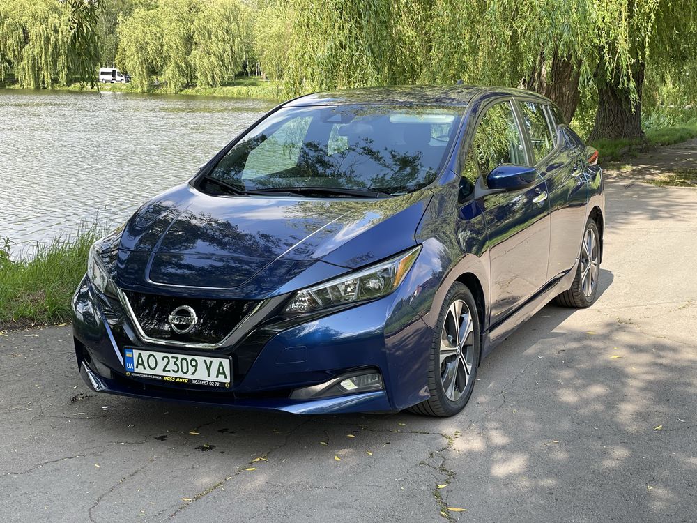 Продам Nissan Leaf