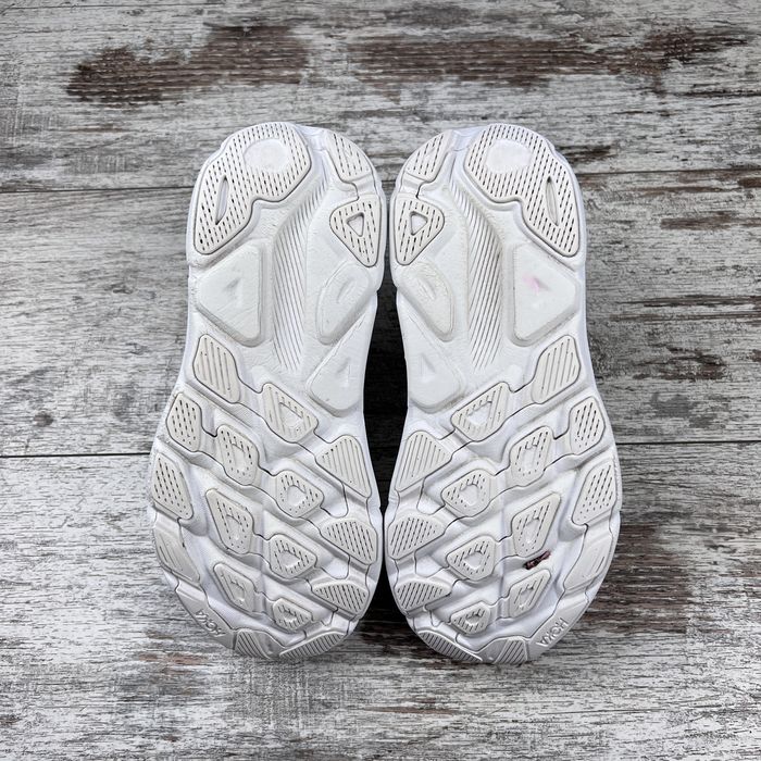 Кросівки Hoka Clifton 9 1132211 розмір 38 оригінал