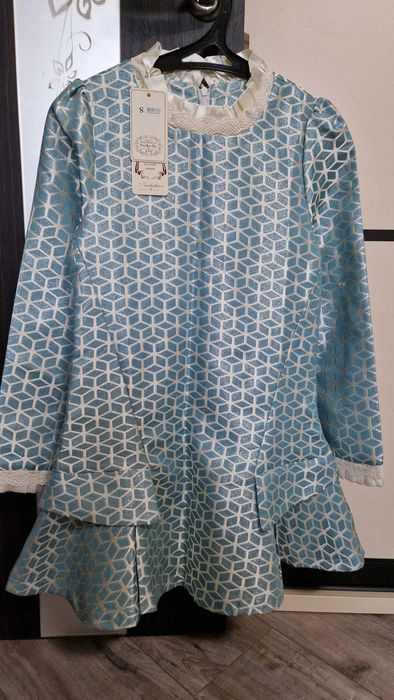 Плаття нарядне може бути Снігурка