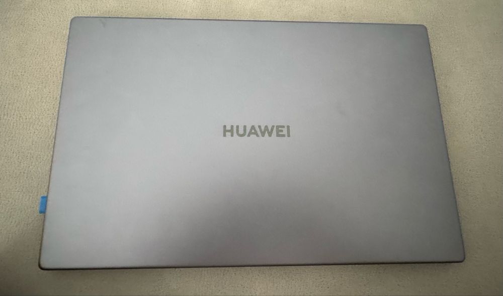 Huawei Matebook D 15.6" i5 8GB 512GB W11