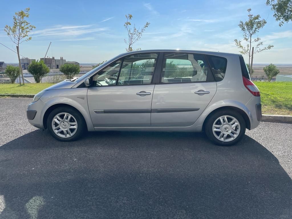 Renault Scenic 1.5 DCi