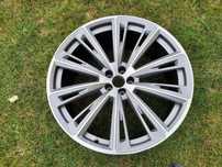 Felga aluminiowa 23'' Audi Q8 SQ8 sq7 q7  23''x10J et 15 5x112 FV 4m8