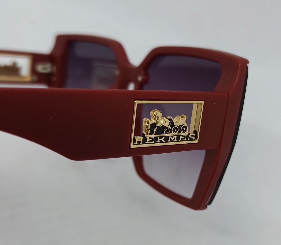 Женские брендовые очки темно бордовые градиент с золотым логотипом