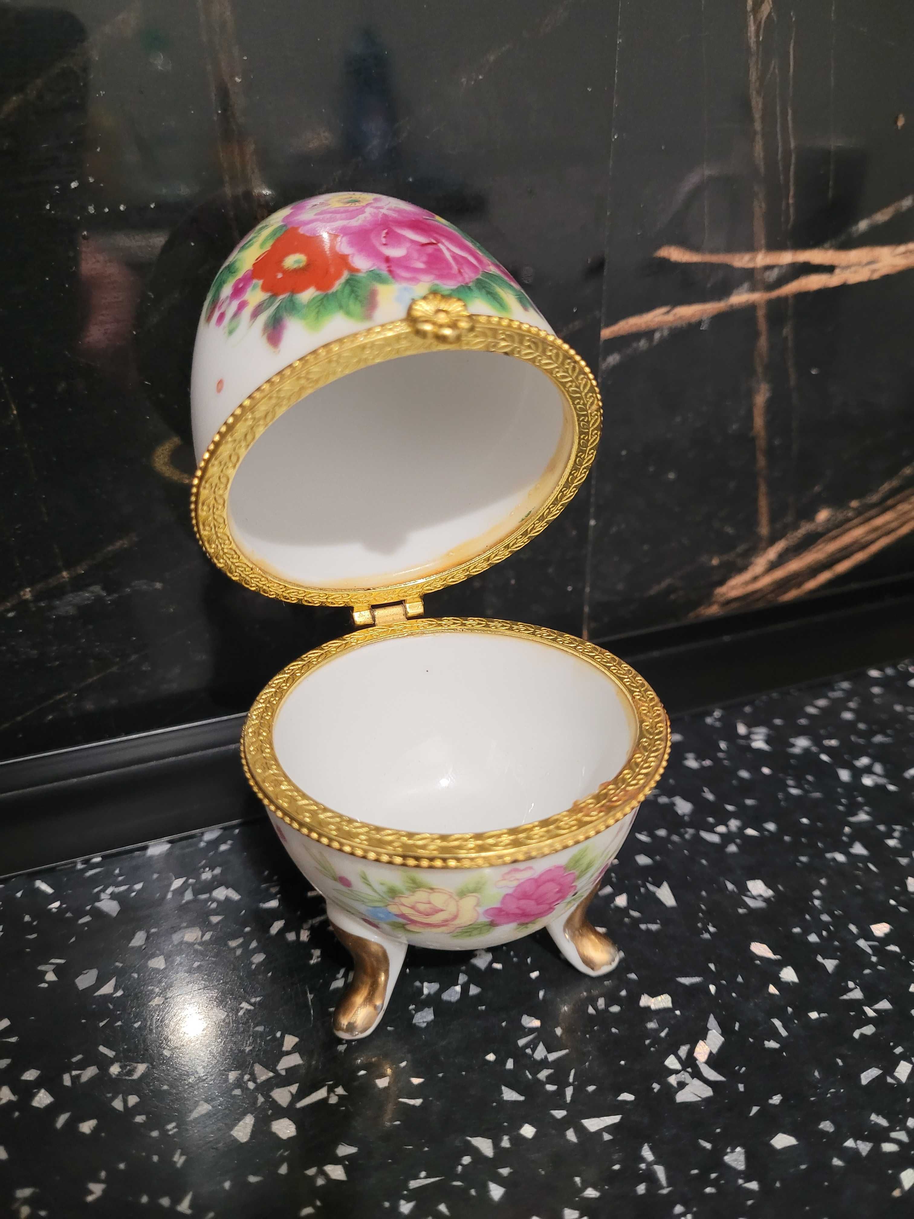 Puzderko- porcelana Faberge