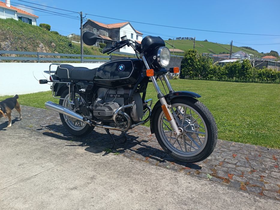 BMW R45 de 1980 em bom estado