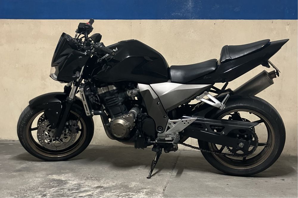 Z750 Kawasaki -com revisão geral à poucos Kms