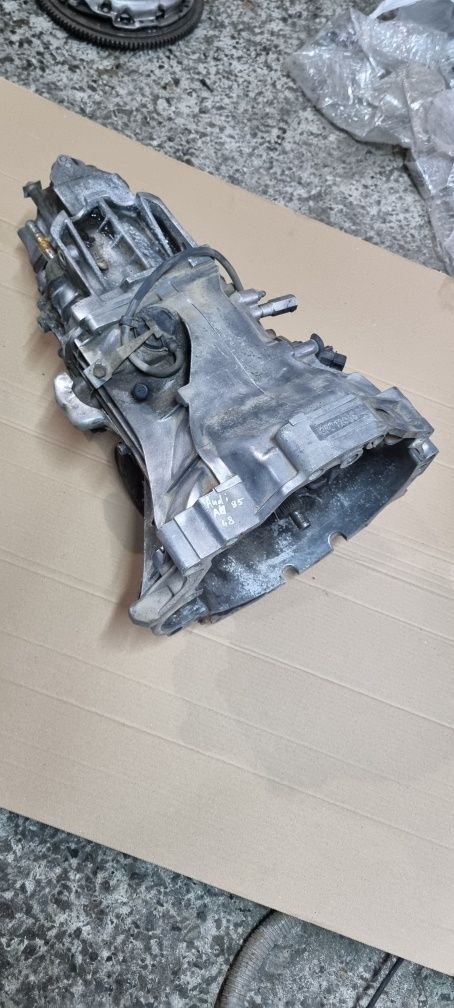 КПП 5 ступ 1.6, 1.8 012301103L VW Passat B5 Audi a4 b5 коробка передач