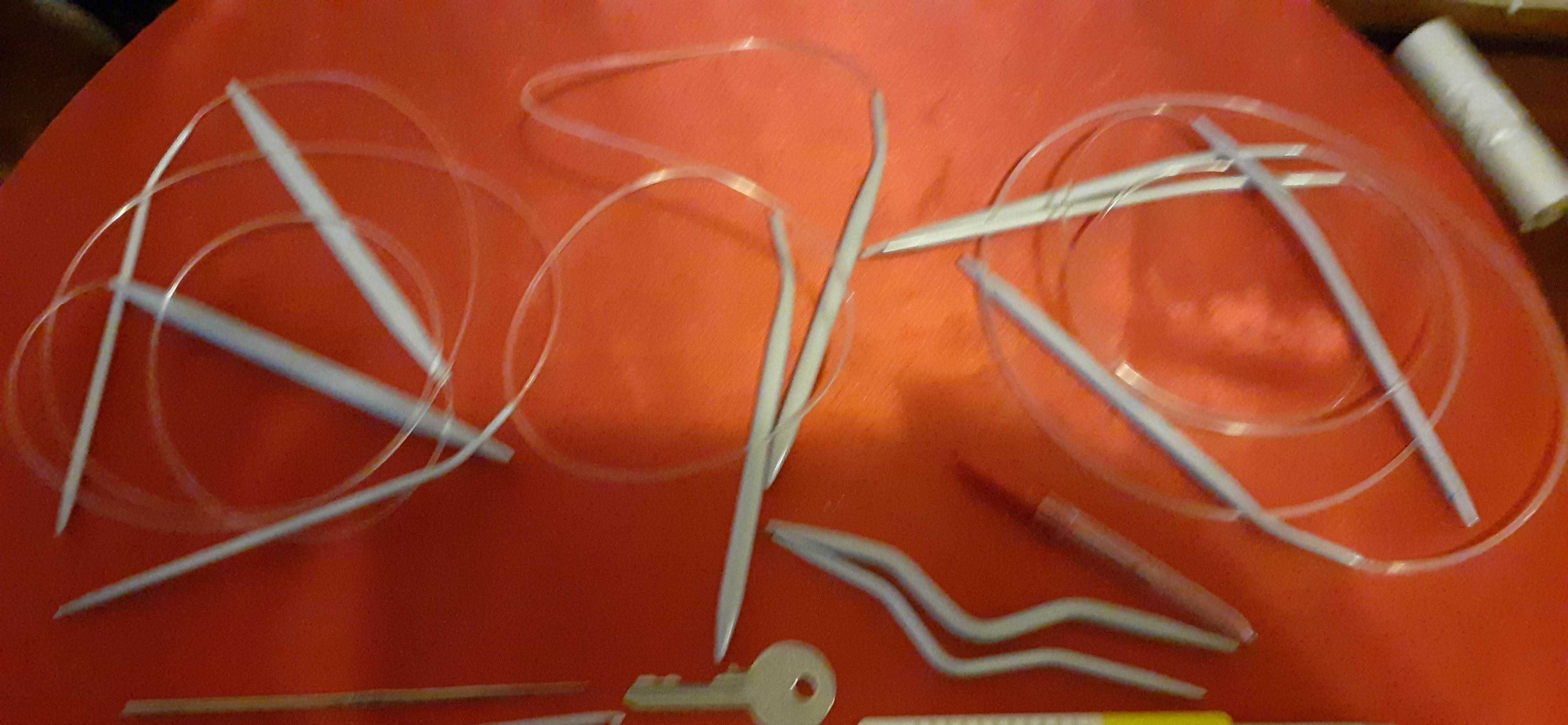 Conjunto de agulhas para tricot, fio de lã e linhas