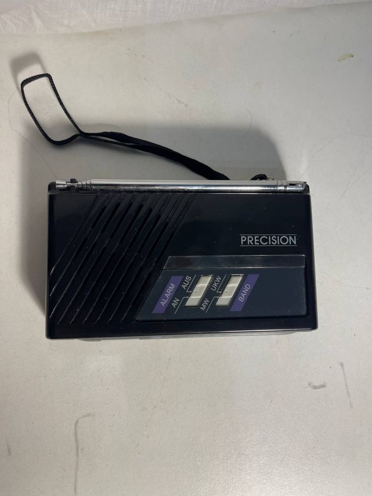 Радіоприймач з годинником Tchibo Precision. Німеччина