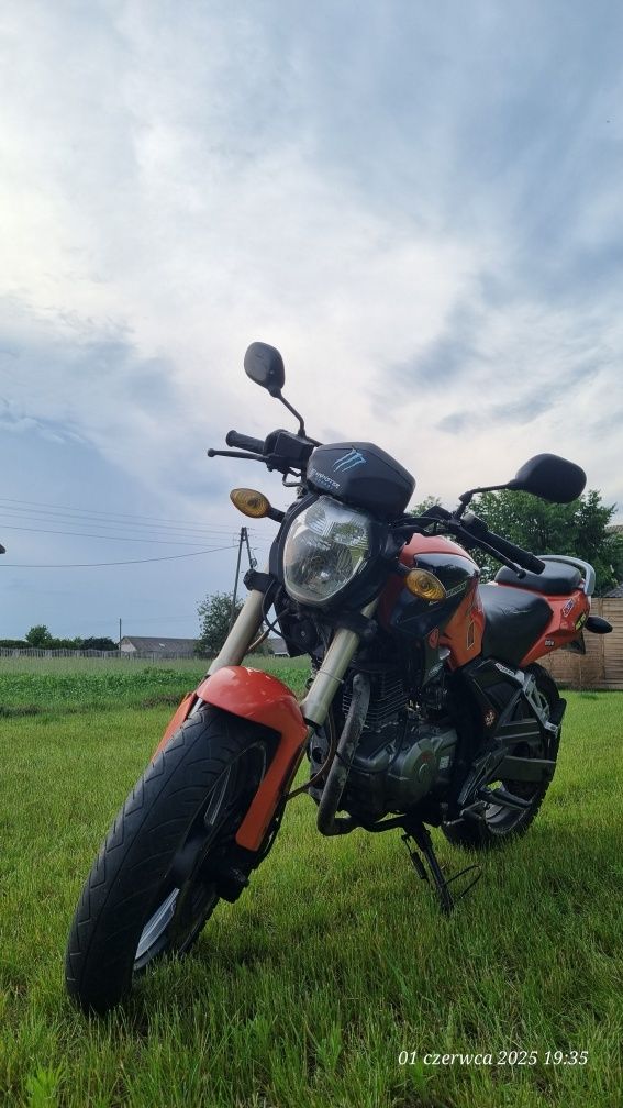 Motocykl Zipp Nitro 250