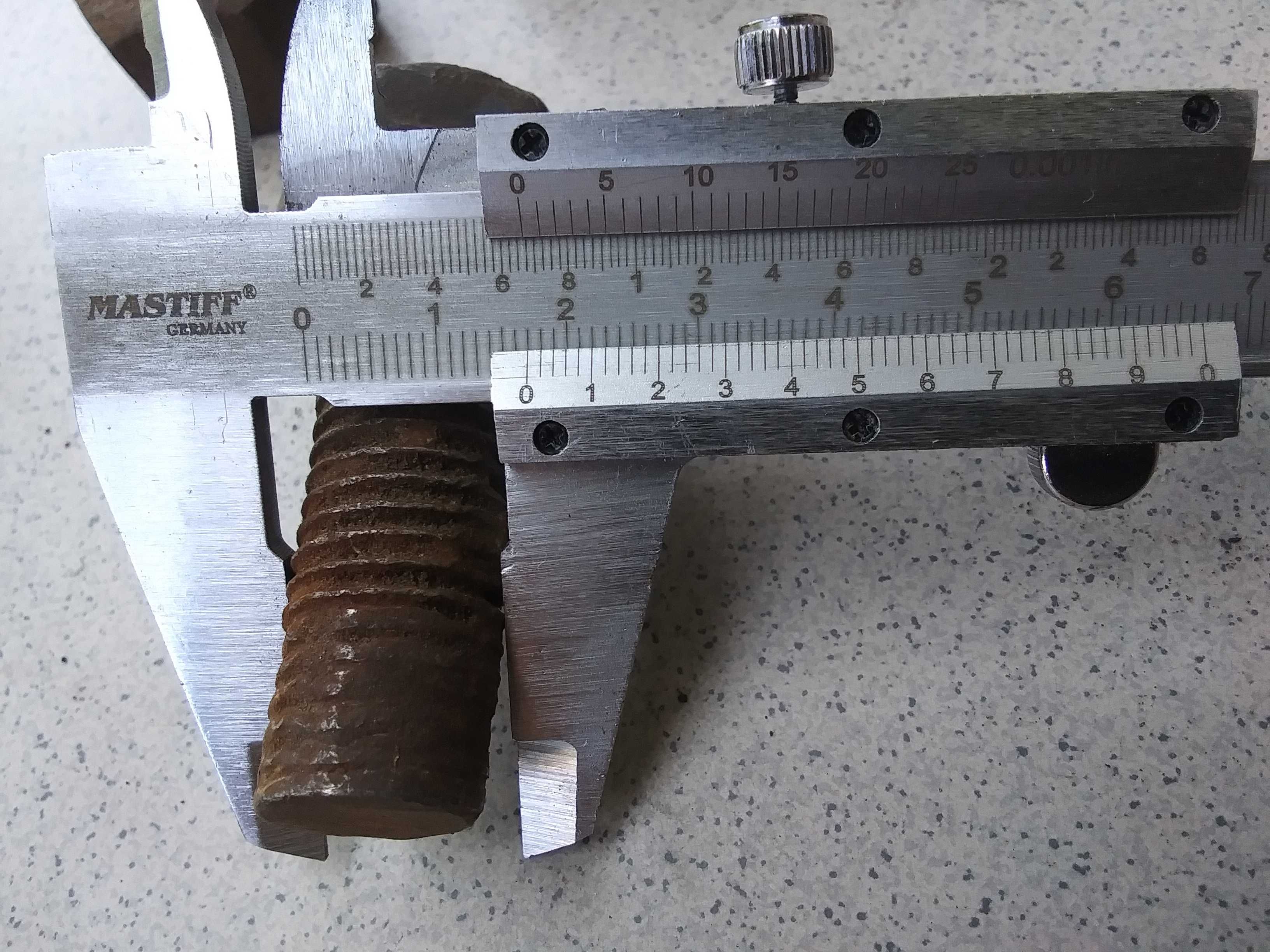 Stare śruby zabytkowe przedmioty fi 17 mm 6 cm z PRL śruba vintage