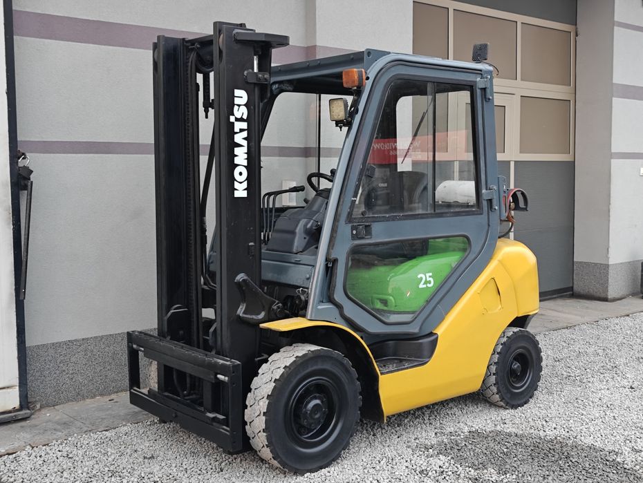 Wózek widłowy Komatsu FG25HT 2.5T Lpg 2007r Kabina Silnik Nissan K21
