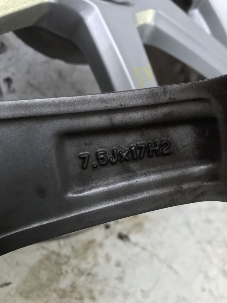 Диски Volkswagen 5:112r17 титаны б/у оригинал комплект Skoda Audi