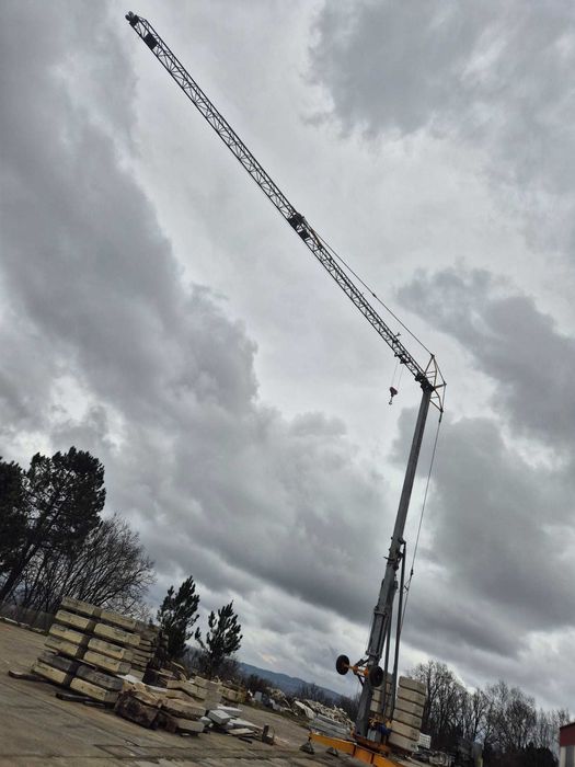 Grua automontante hidraulica