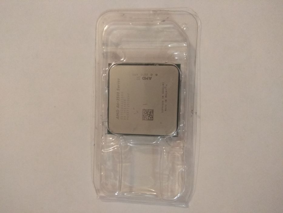 Процессор AMD A6 3500,  Fm1, 3 ядра, 2,1 ггц+ охлаждение