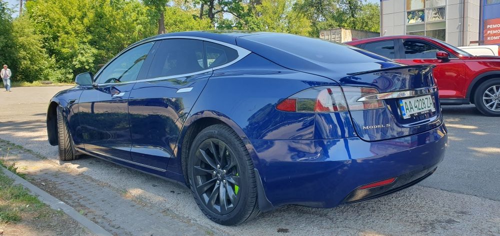 Продається Tesla model s