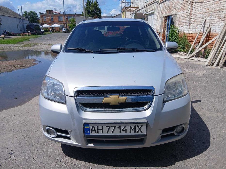 Шевроле Авео  LS 2012 года выпуска