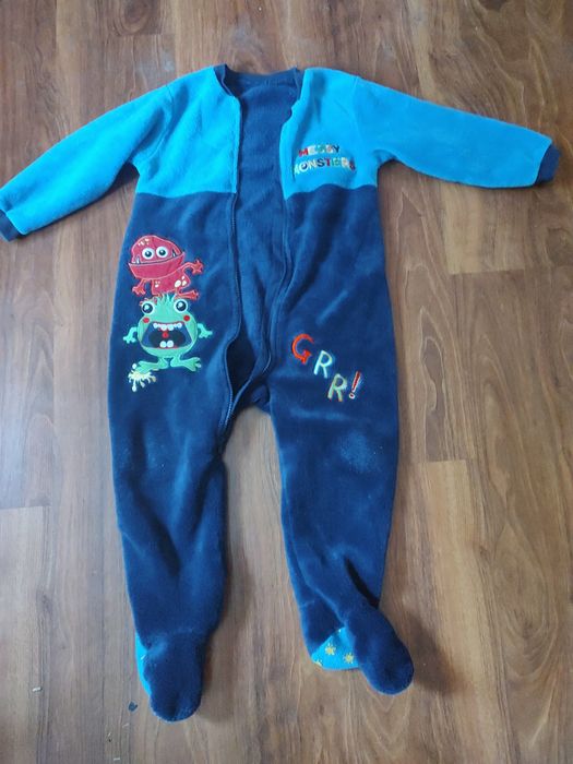 Pajacyk welurowy ciepły.