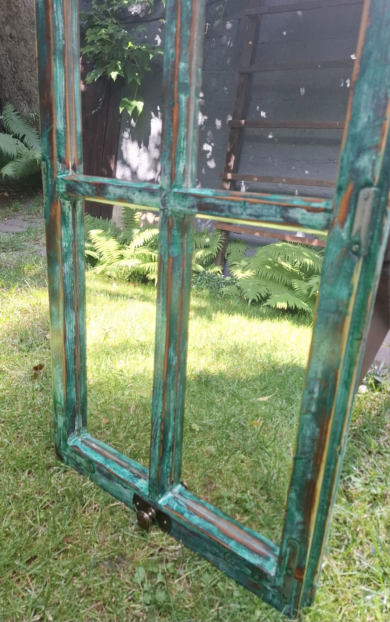 Lustro ze starego okna. Zielone.
