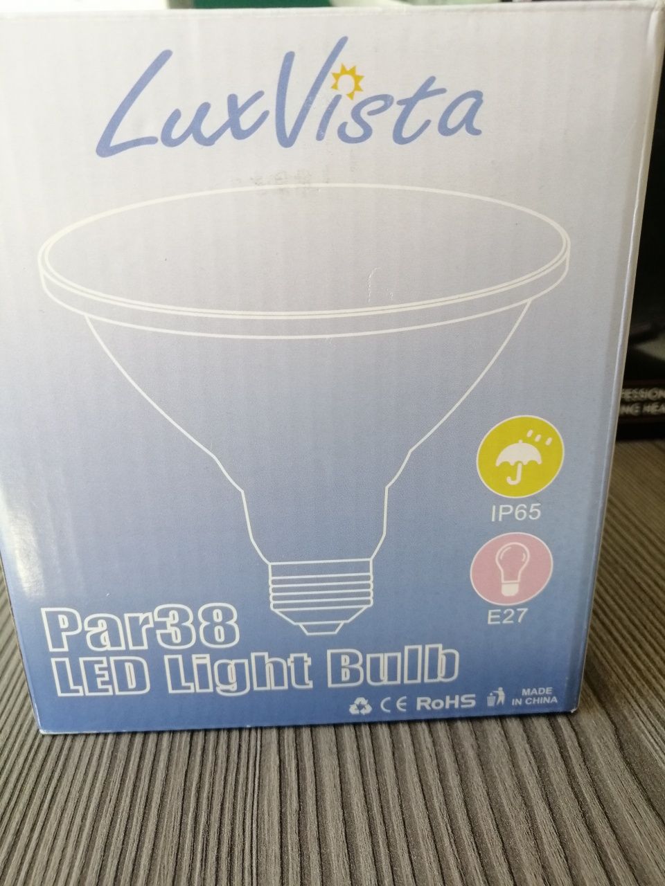 LuxVista par 38 żarówka leflektorowa LED IP65 E27 15W 3000k