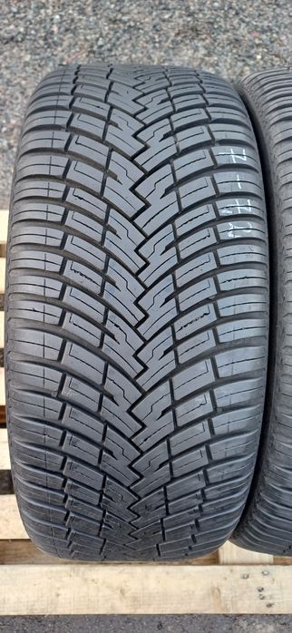 225/40R18 92Y PIRELLI , komplet opon wielosezonowych.