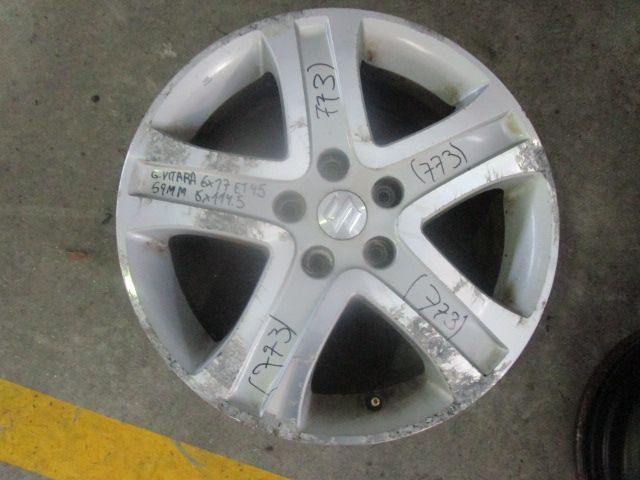 Jogo De Jantes JGJANT773 SUZUKI GRAND VITARA 2,0 TD ET 45 6X17 5X114.5 59 MM