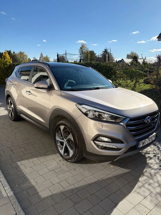 Hyundai Tucson Sprzedam Hyundai Tucson 1.7 diesel automat bogata wersja wyposażenia