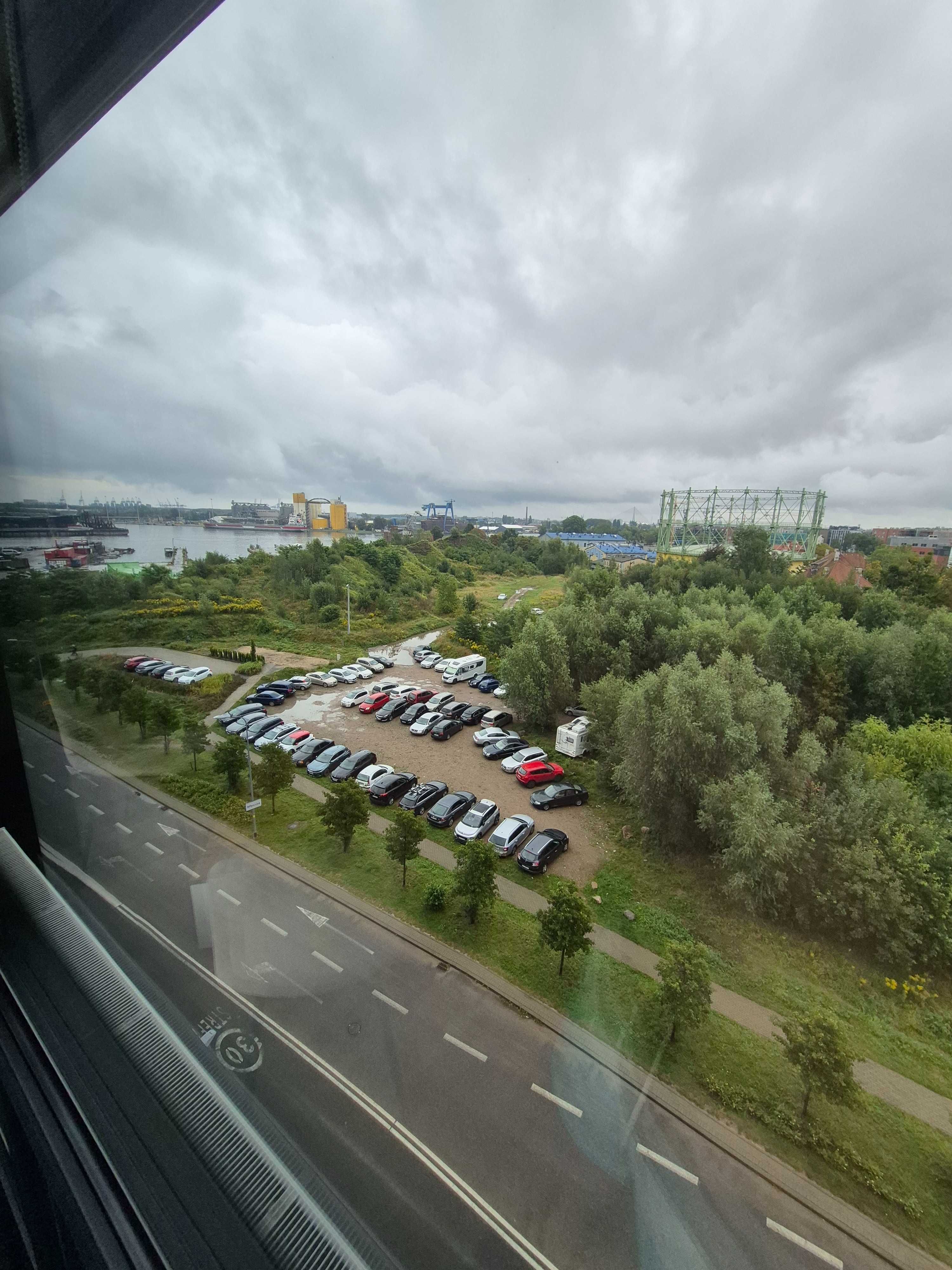 Pokoj z prywatna laziekna i balkonem -centrum - DOKI