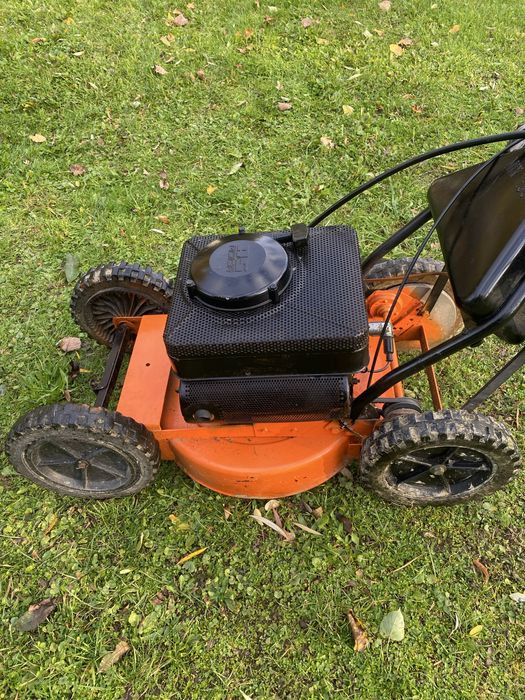 Kosiarka spalinowa dwusuwowa as motor