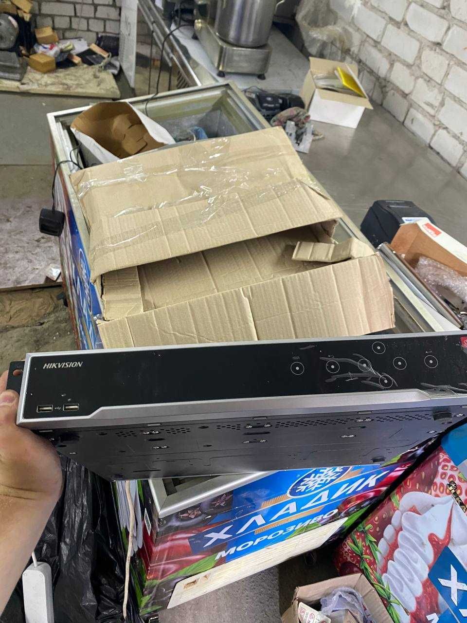 Видеорегистратор Hikvision DS-7732NI-I4
