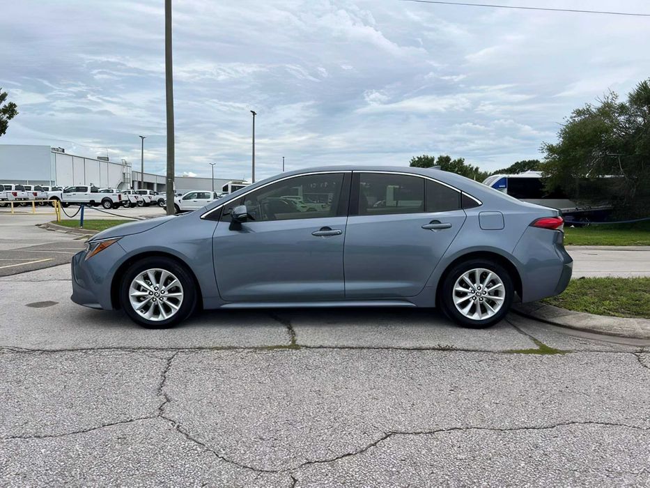 Toyota Corolla      2021