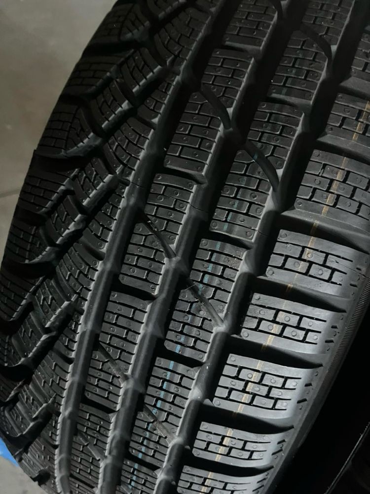 225/60/17 R17 Pirelli Sottozero Winter 2 RSC * 4шт нові зима